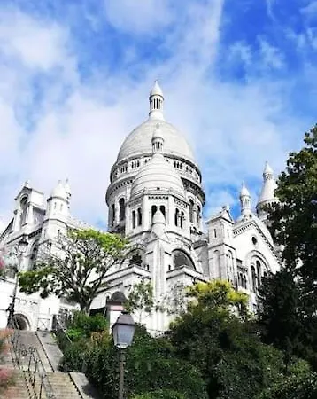 Montmartre En Rez-de-jardin * Paris