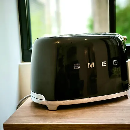 Montmartre En Rez-de-jardin Parigi