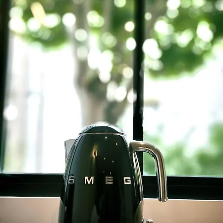 Montmartre En Rez-de-jardin *