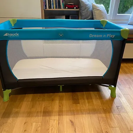 Appartamento Montmartre En Rez-de-jardin Parigi