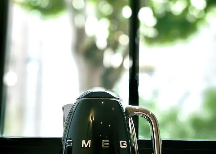 Montmartre En Rez-de-jardin *