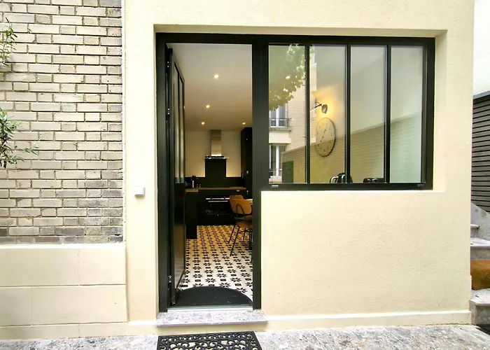 Montmartre En Rez-de-jardin