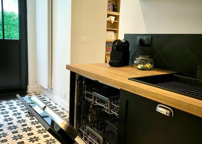 Apartmán Montmartre En Rez-de-jardin *