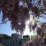 Montmartre En Rez-de-jardin Apartamento