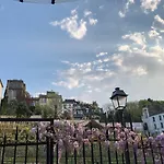 Montmartre En Rez-de-jardin Apartamento *