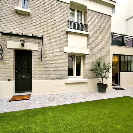 Montmartre En Rez-de-jardin * Paris