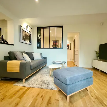 Montmartre En Rez-de-jardin Apartament Paryż