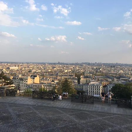 Apartament Montmartre En Rez-de-jardin Paryż